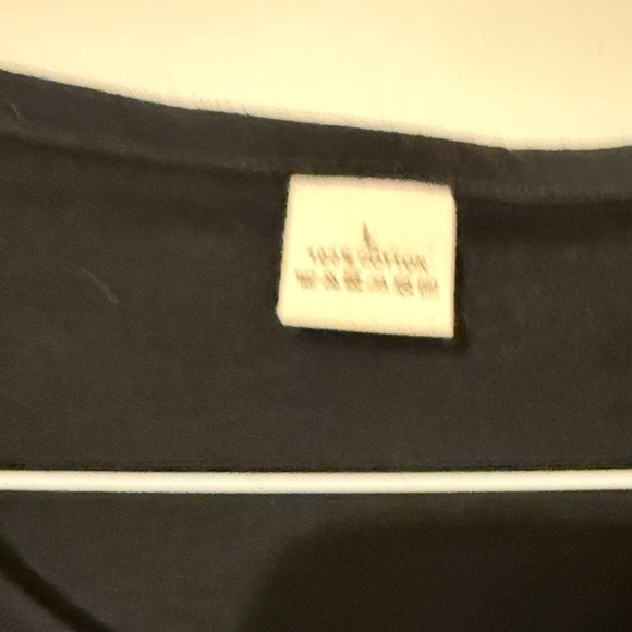 Black Sleeveless Graphic Tee - Picture 3 of 4